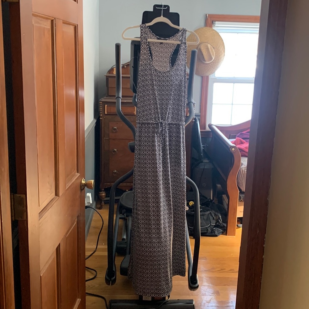 Banana Republic size sm black and white maxi dress.